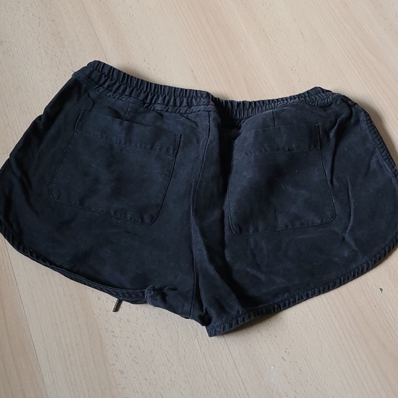 Linen shirts - Aritzia - Picture 2 of 2